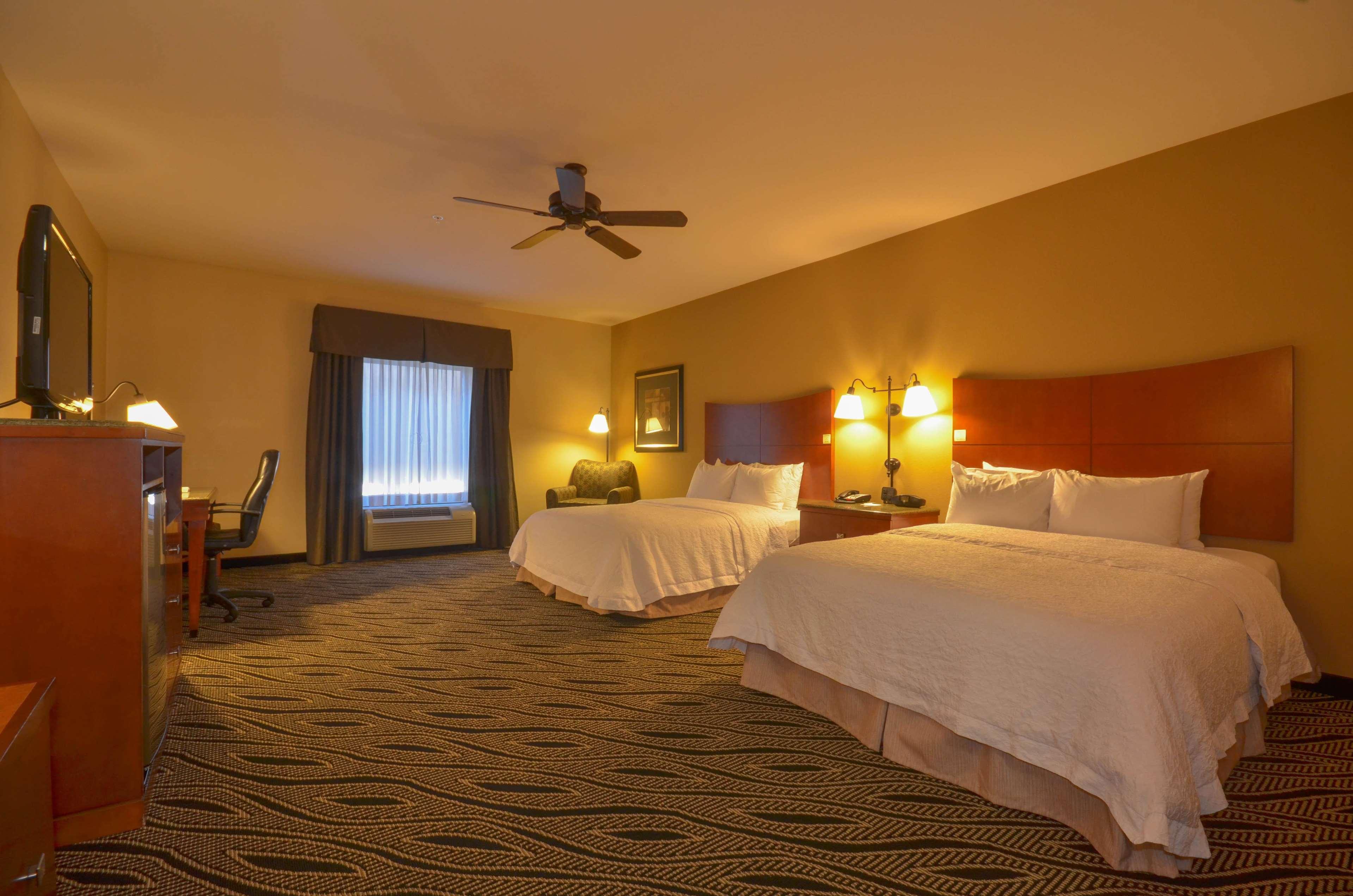 Hampton Inn בריאנט מראה חיצוני תמונה
