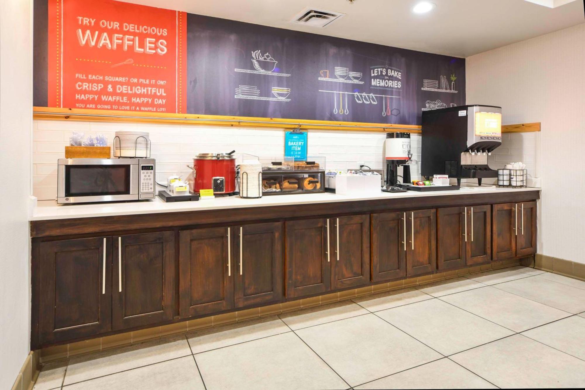 Hampton Inn בריאנט מראה חיצוני תמונה